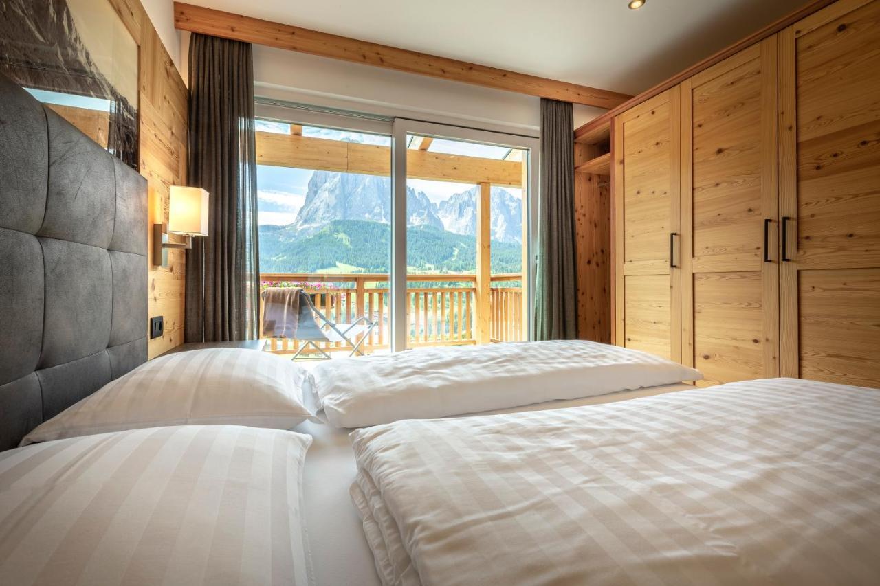 Apartments La Mana Santa Cristina Val Gardena エクステリア 写真